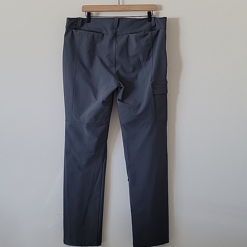 Betabrand Gray Travel‎ Cargo Pants Size 14 Long - Picture 5 of 12